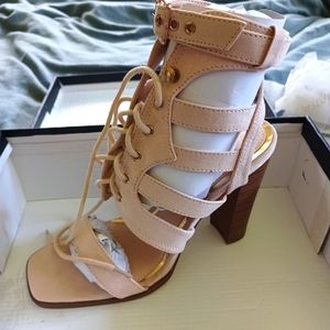 Forever 21 nude strappy chunky heels size 10